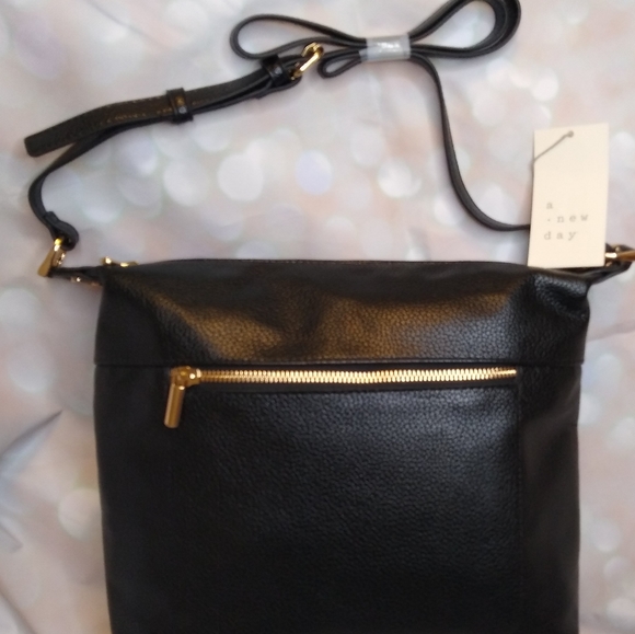 Soft Crossbody Bag - A New Day - Black - NWT - Picture 4 of 7